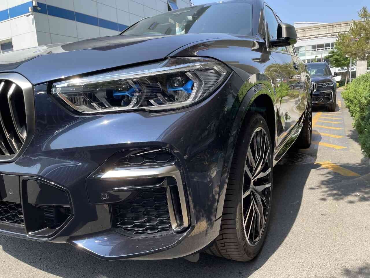 BMW X5 xDrive M50i 게시글 썸네일