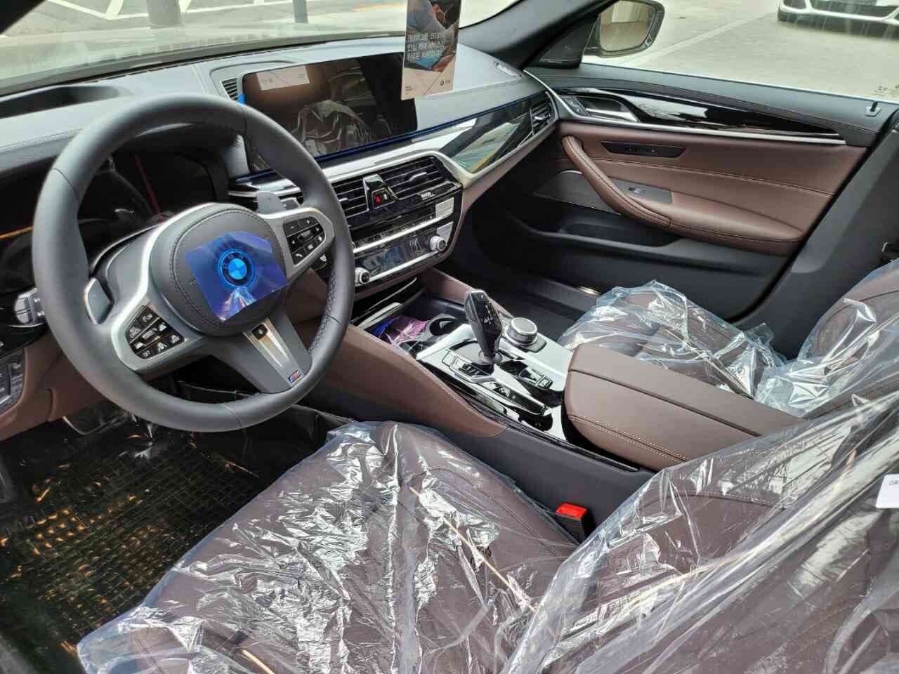 BMW 5시리즈 530e M 스포츠 패키지 P1-1 게시글 썸네일