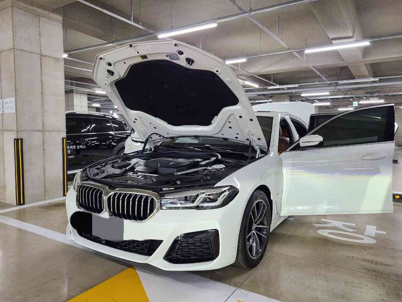 BMW 5시리즈 520i M 스포츠 패키지 P1 게시글 썸네일
