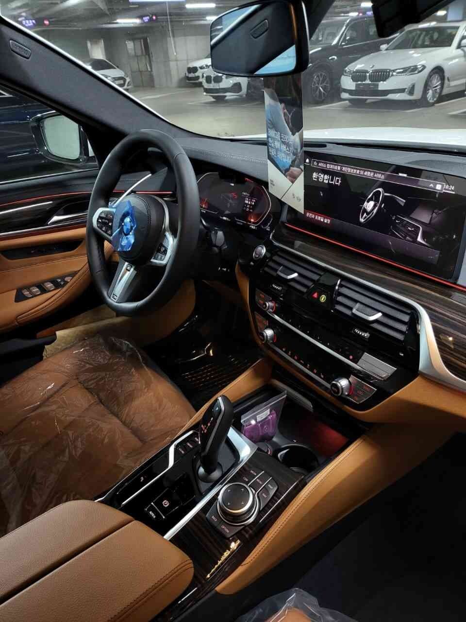 BMW 5시리즈 520i M 스포츠 패키지 P1-1 게시글 썸네일