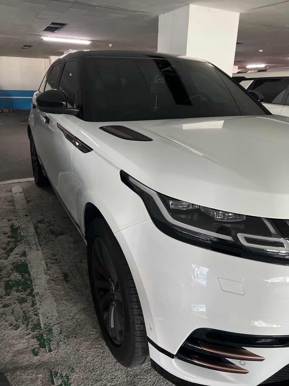 랜드로버 레인지로버 벨라 D240 R-다이나믹 SE 게시글 썸네일