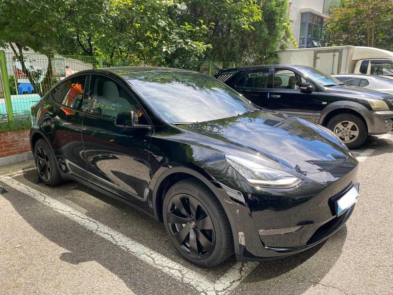 테슬라 모델 Y 롱레인지 게시글 썸네일