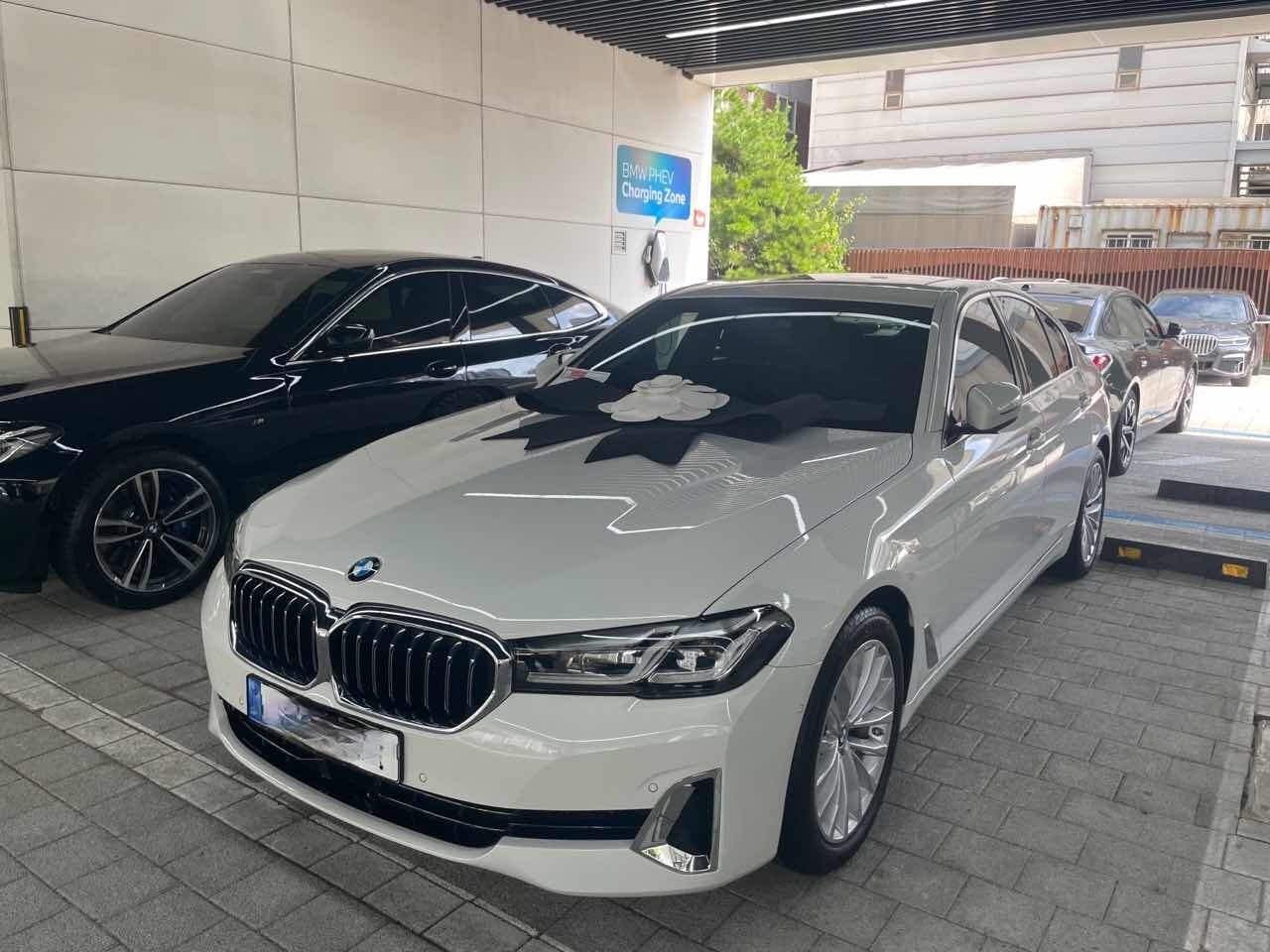 BMW 5시리즈 520i 럭셔리 게시글 썸네일