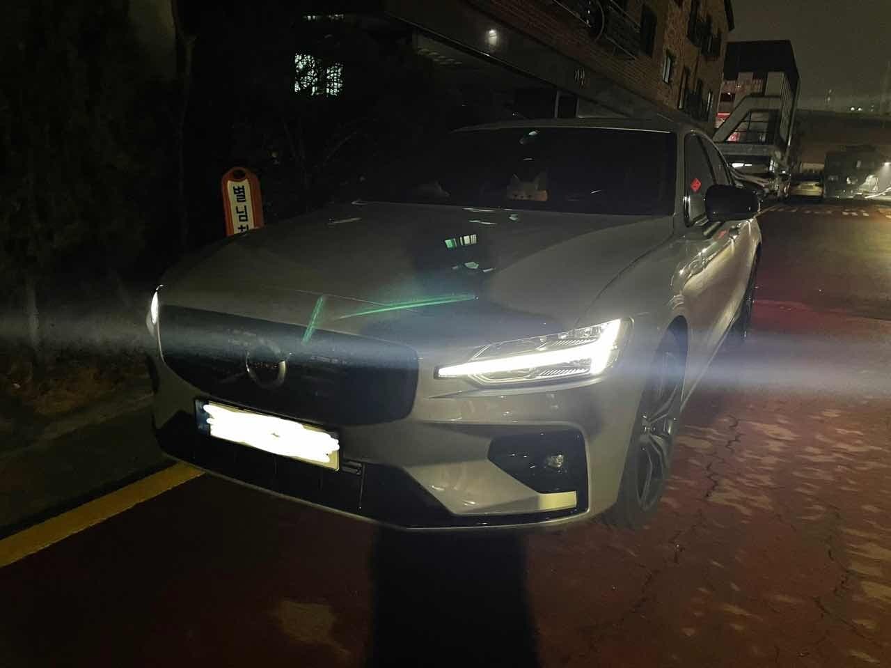 볼보 S60 B5 R-디자인 에디션 게시글 썸네일