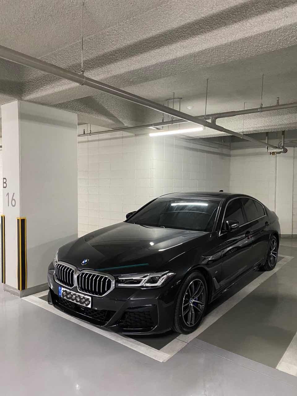 BMW 5시리즈 520i M 스포츠 패키지 P1 게시글 썸네일