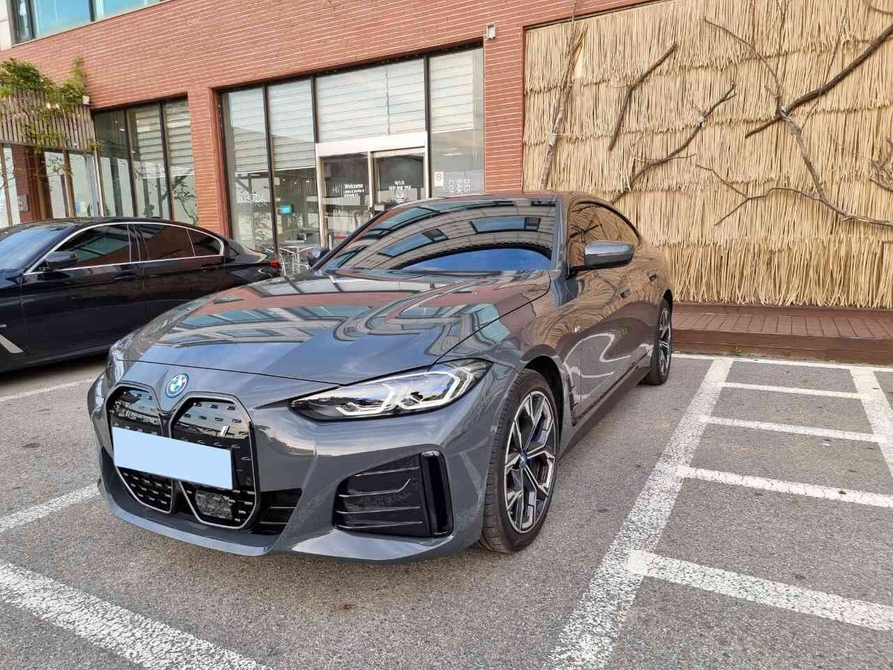 BMW i4 eDrive 40 그란쿠페 M 스포츠 퍼스트 에디션 게시글 썸네일