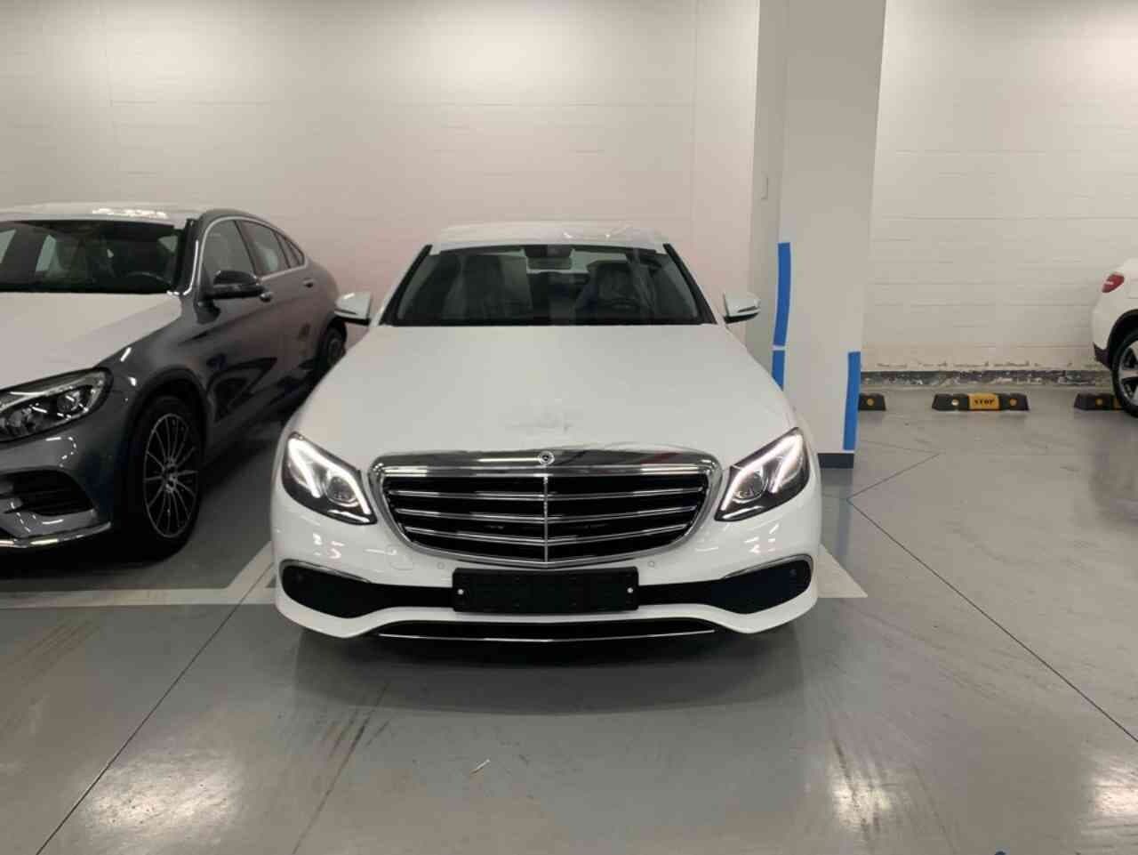 벤츠 E-클래스 E 220d 익스클루시브 게시글 썸네일