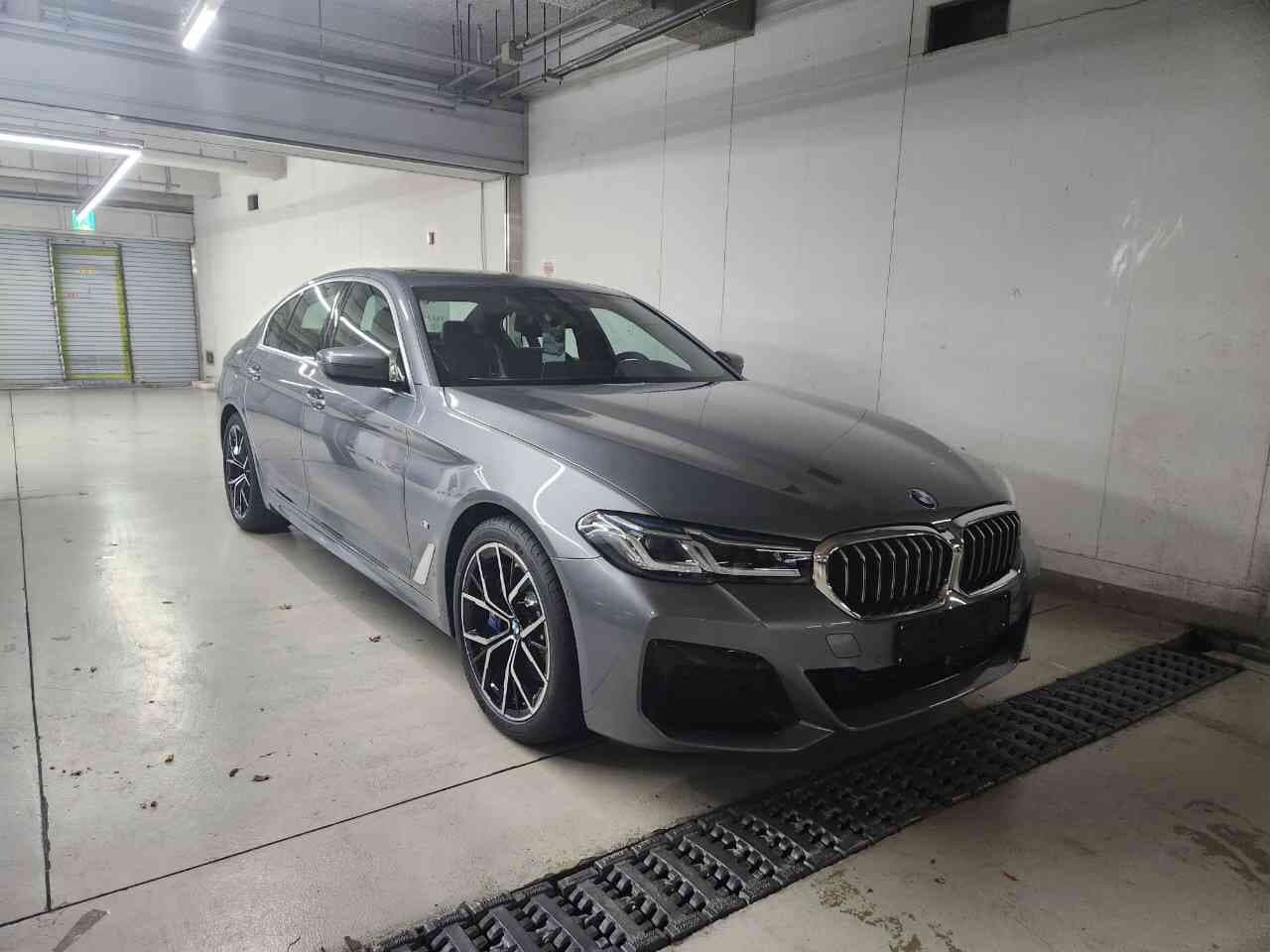 BMW 5시리즈 530i M 스포츠 패키지 게시글 썸네일
