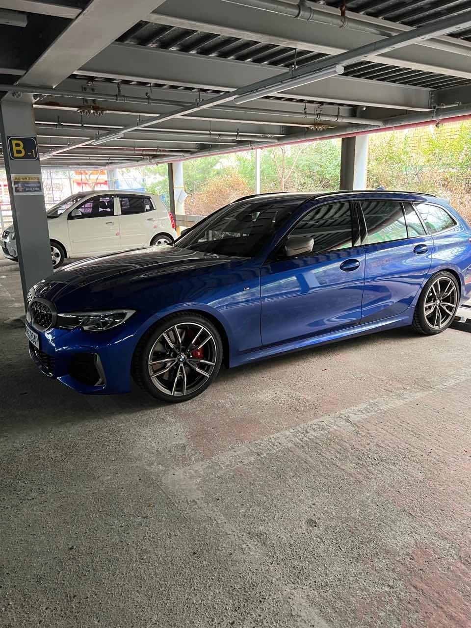 BMW 3시리즈 투어링 M340i 투어링 xDrive 게시글 썸네일