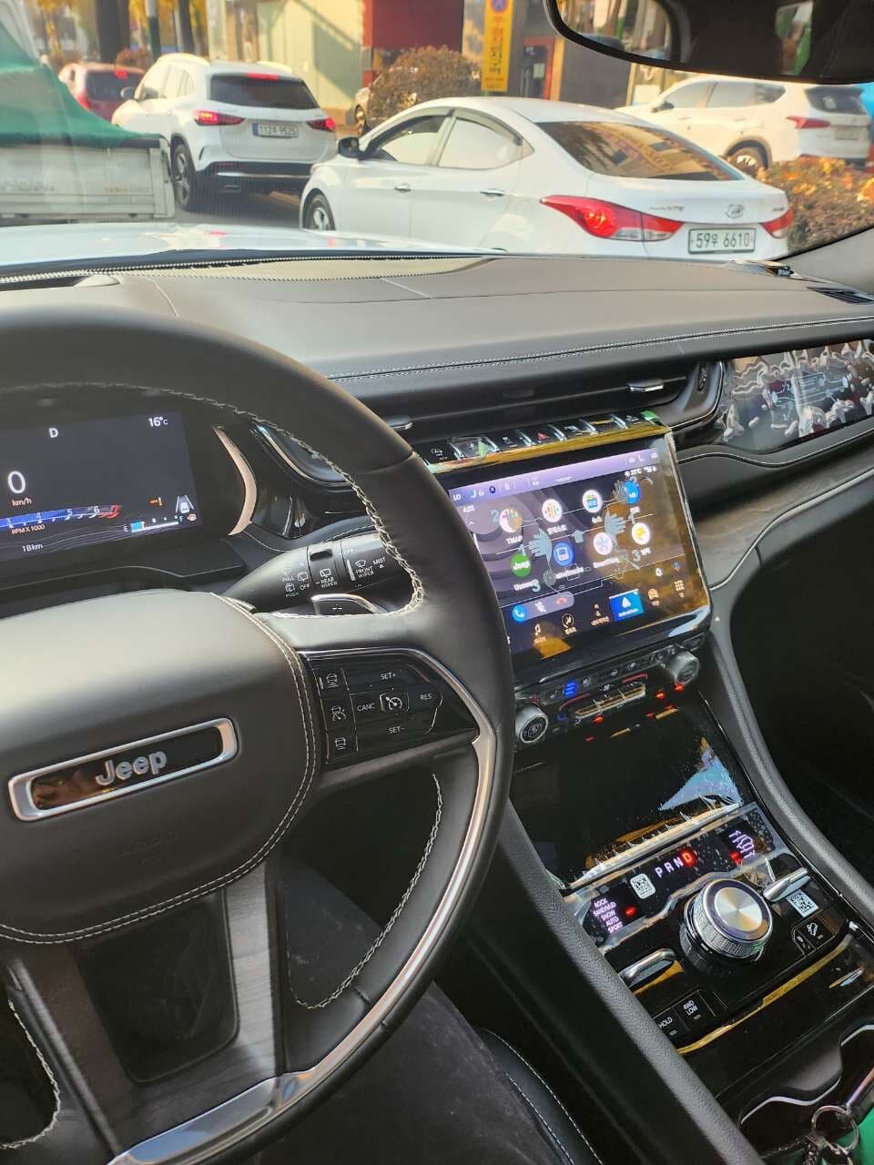 지프 그랜드 체로키 L 오버랜드 4x4 게시글 썸네일