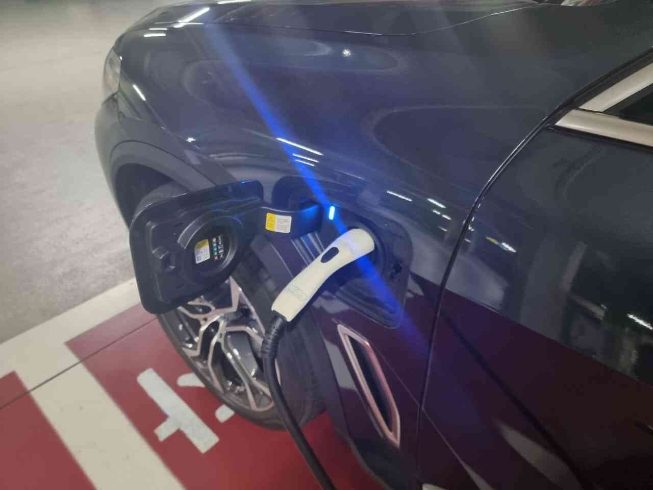 BMW X5 xDrive 45e xLine P0-1 게시글 썸네일