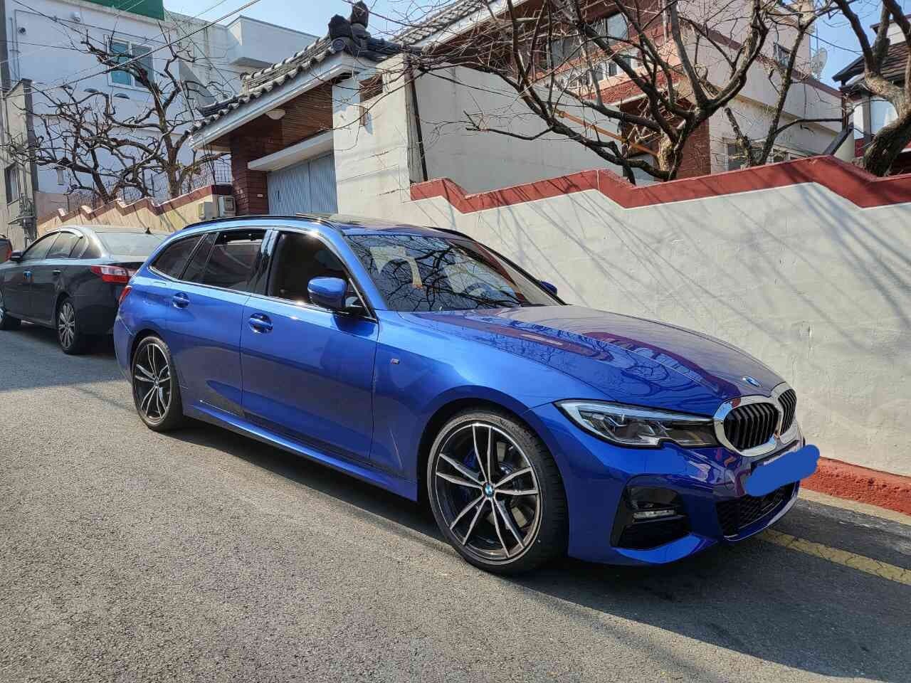 BMW 3시리즈 투어링 320d 투어링 M 스포츠 퍼포먼스 패키지 P1-2 게시글 썸네일