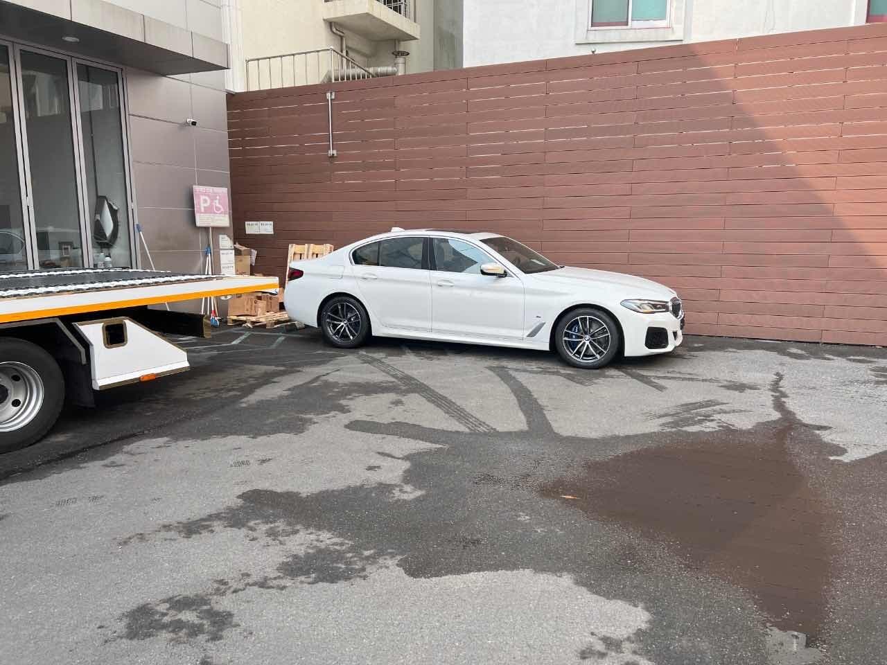 BMW 5시리즈 520i M 스포츠 패키지 게시글 썸네일