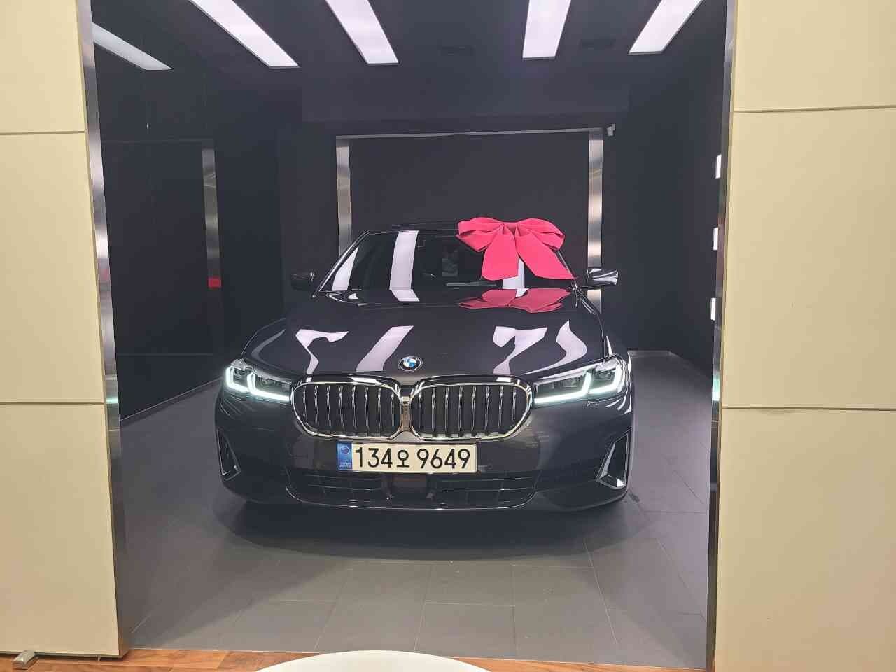 BMW 5시리즈 520i 럭셔리 게시글 썸네일