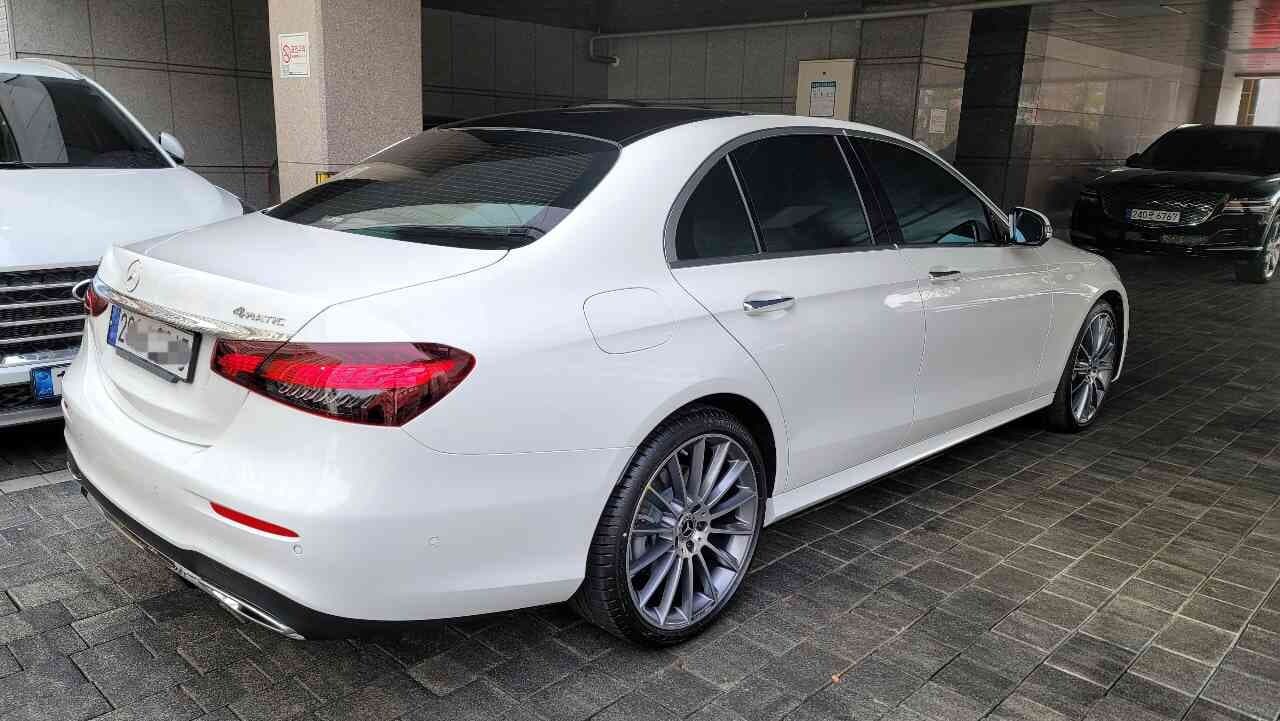 벤츠 E-클래스 E 350 4MATIC AMG 라인 게시글 썸네일