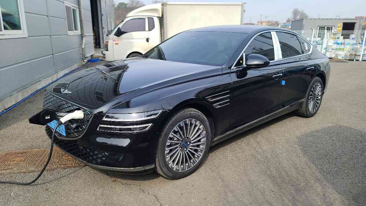 제네시스 일렉트리파이드 G80 e-AWD 파퓰러 패키지 게시글 썸네일