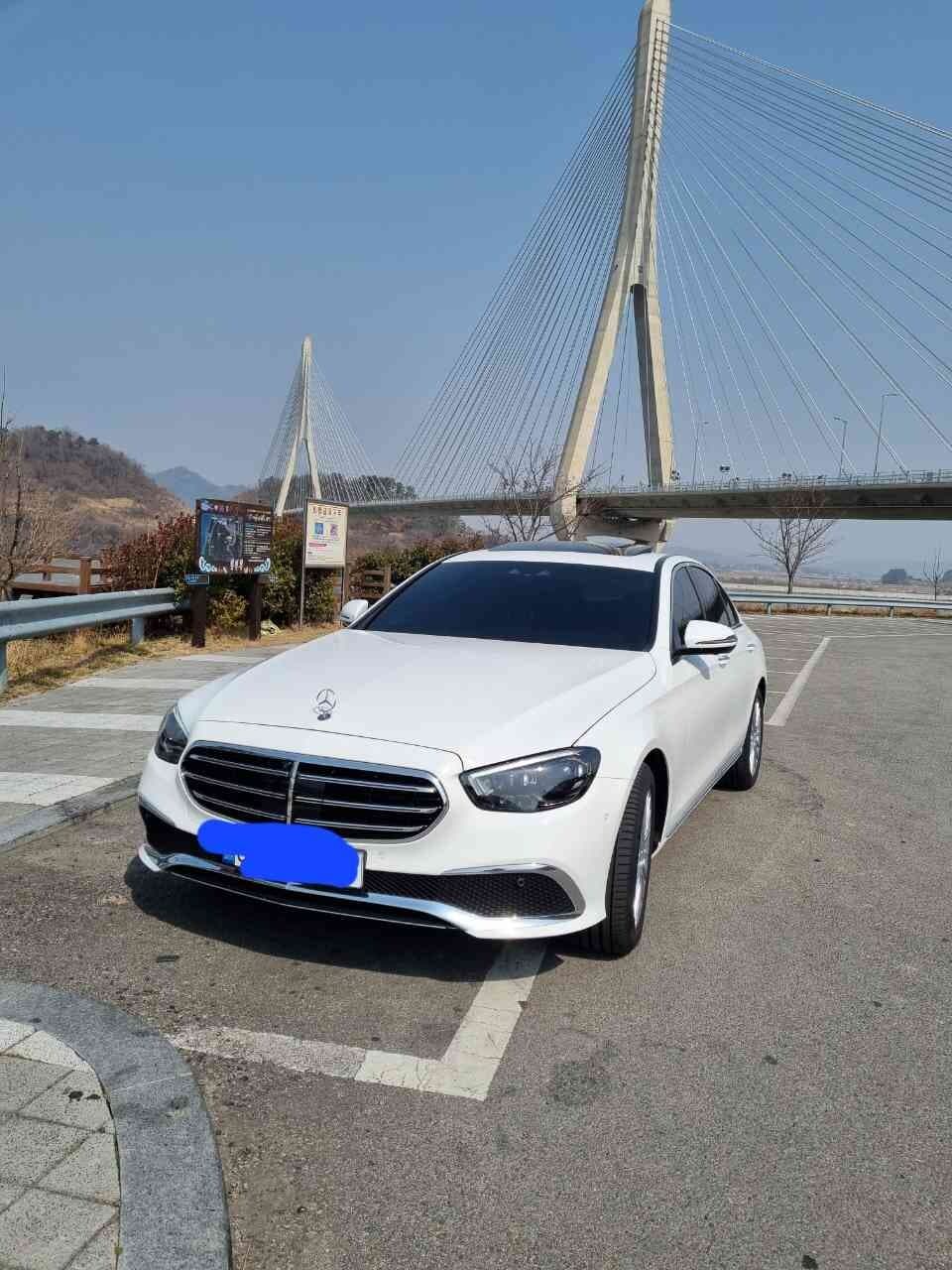 벤츠 E-클래스 E 250 익스클루시브 게시글 썸네일