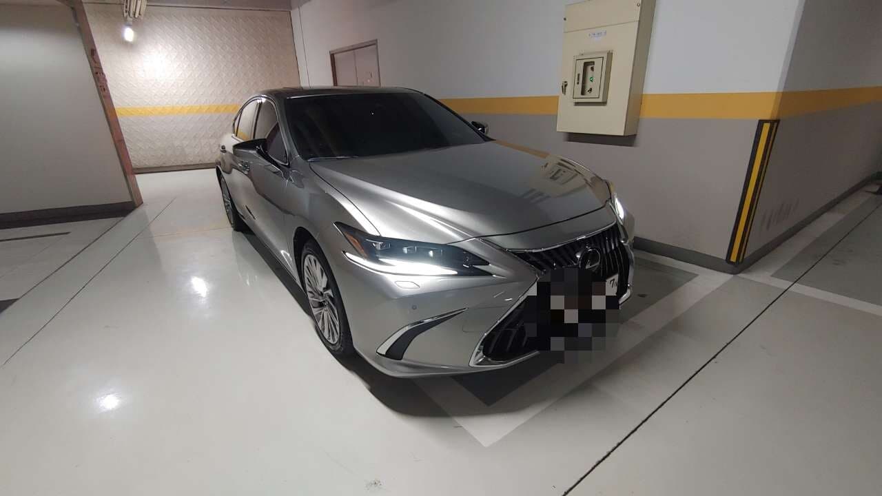 렉서스 ES 300h 이그제큐티브 게시글 썸네일
