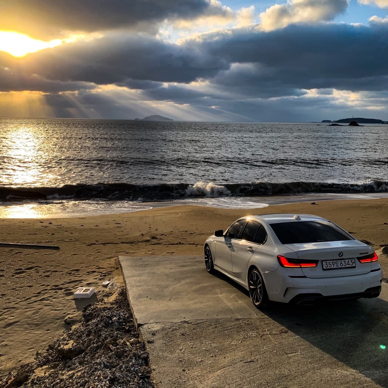 BMW 3시리즈 M340i_Perf 게시글 썸네일