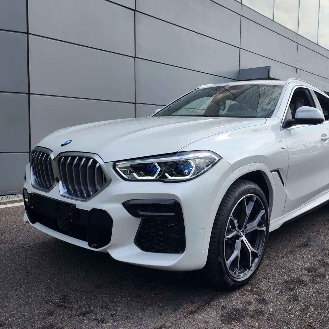 BMW X6 xDrive 40i M 스포츠 P2-2 게시글 썸네일