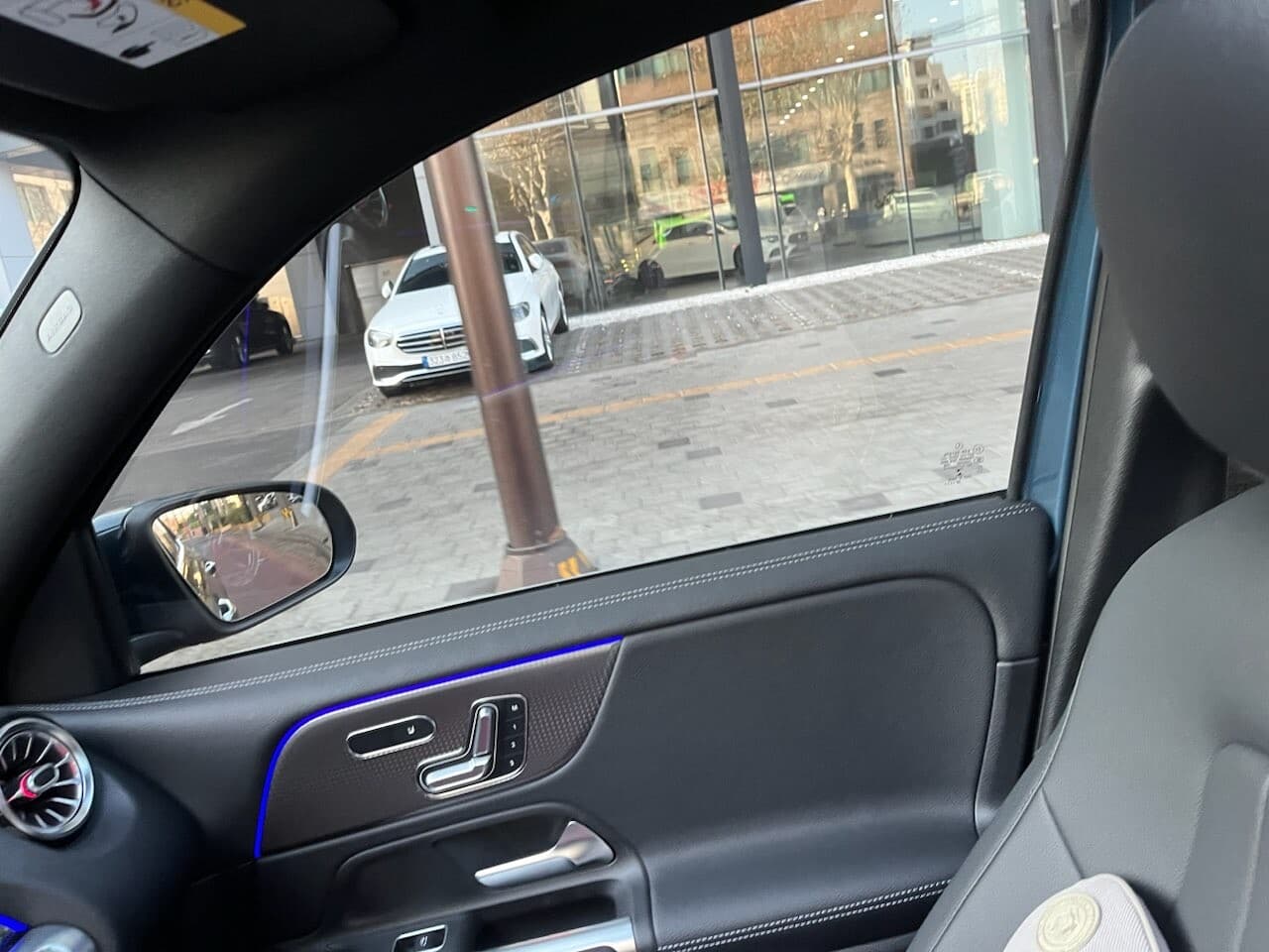 벤츠 GLB-클래스 GLB 220 게시글 썸네일