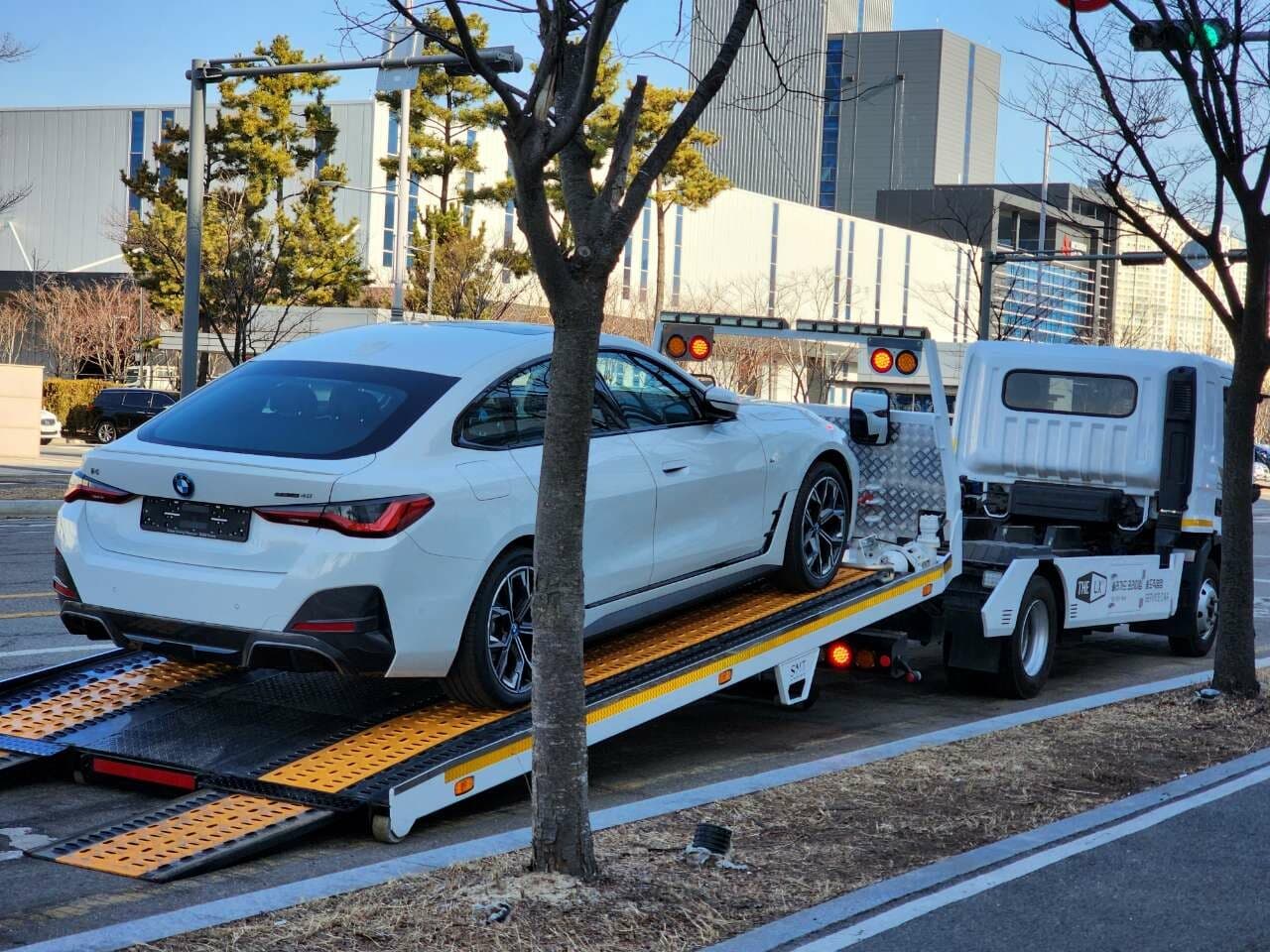 BMW i4 eDrive 40 그란쿠페 M 스포츠 프로 P0-1 게시글 썸네일