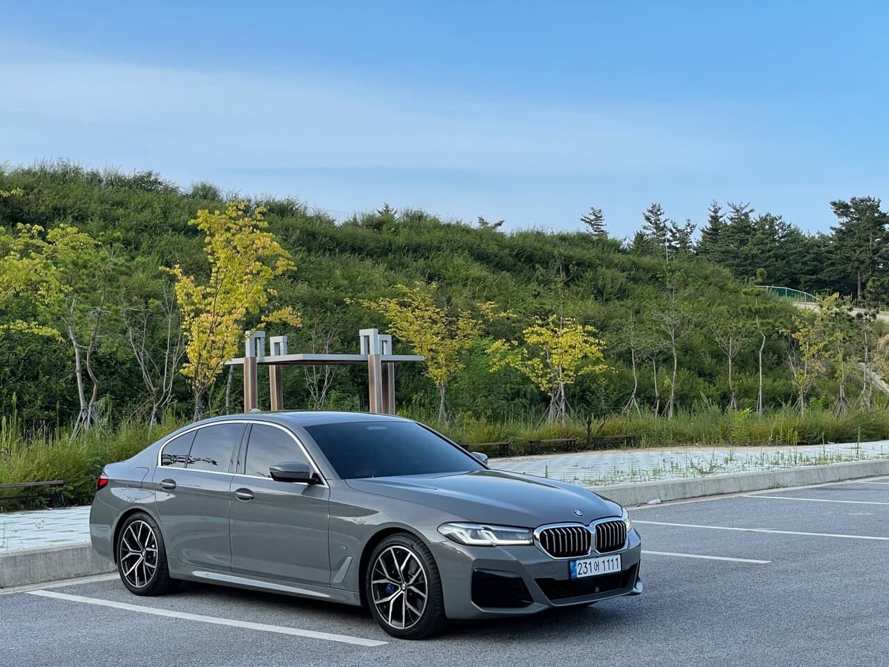 BMW 5시리즈 530i M 스포츠 패키지 게시글 썸네일
