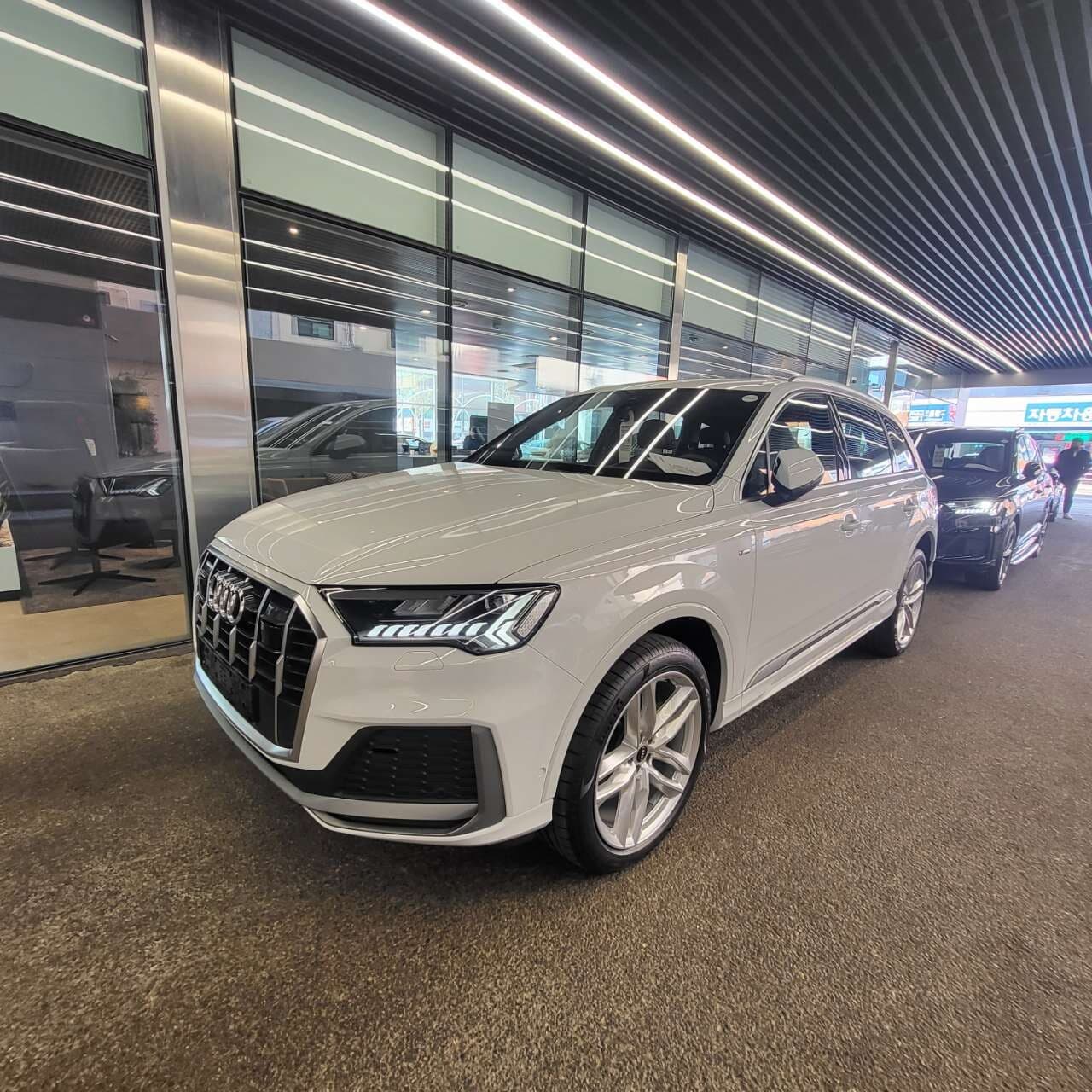 아우디 Q7 45 TDI 콰트로 프리미엄 게시글 썸네일