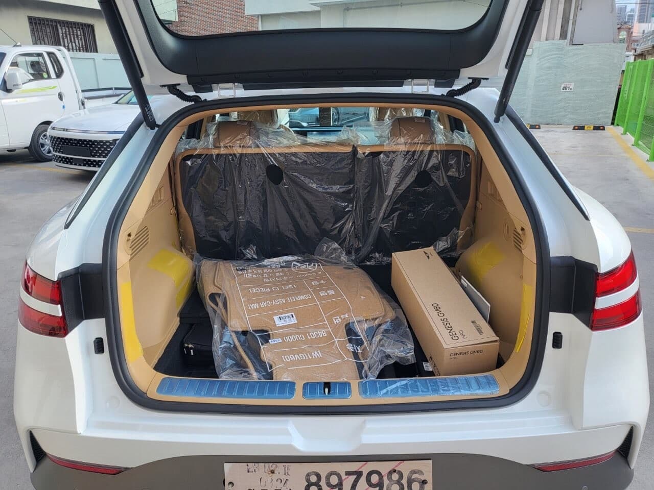 제네시스 GV60 스탠다드 게시글 썸네일