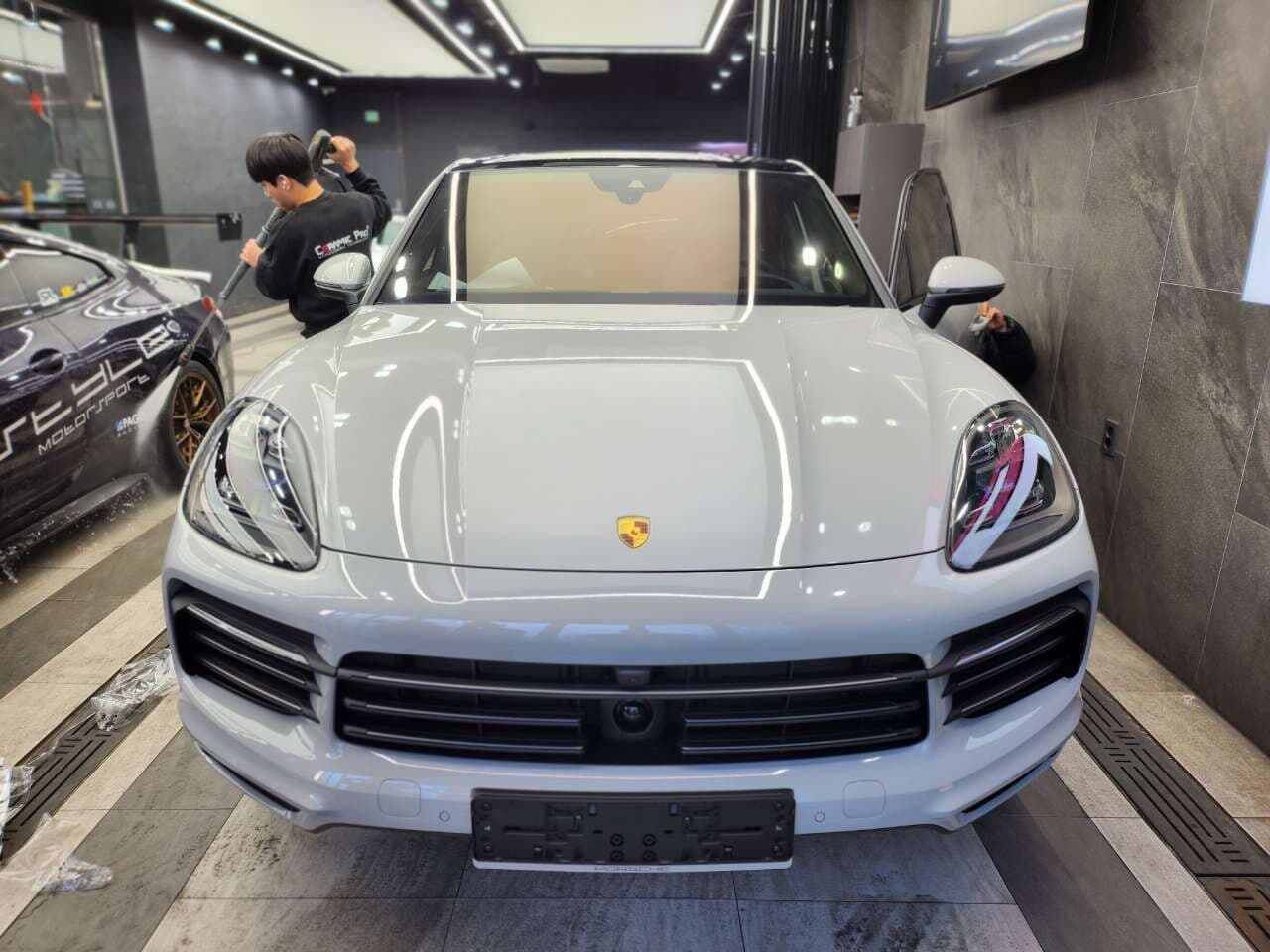 포르쉐 카이엔 쿠페 카이엔 쿠페 플래티넘 에디션 게시글 썸네일