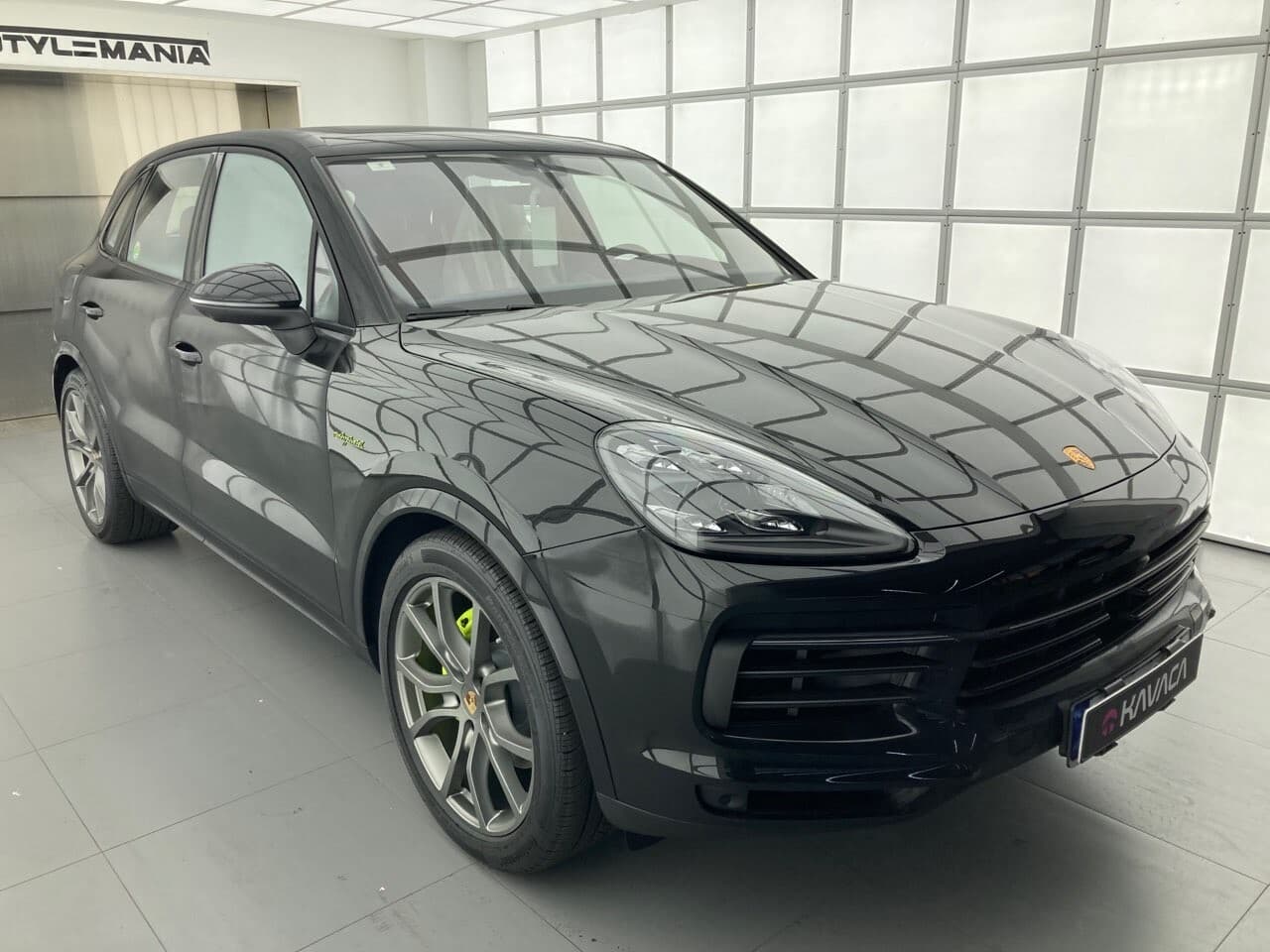 포르쉐 카이엔 카이엔 e-하이브리드 플래티넘 에디션 게시글 썸네일