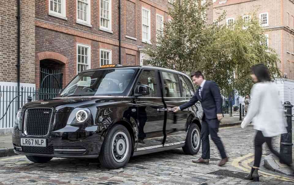 런던 명물 블랙캡 택시가 서울에 떴다?! 게시글 썸네일