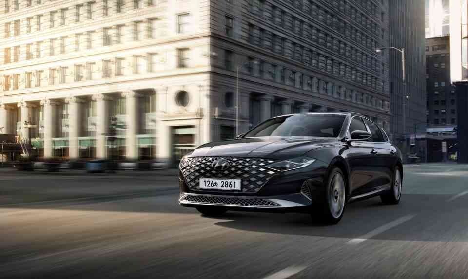 곧 풀체인지인 그랜저가 연식변경을?! 게시글 썸네일