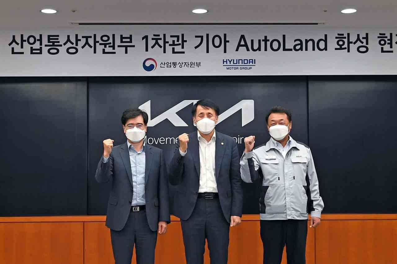 현대차그룹이 국내에 21조원을 투자해 전기차 생산 기지를 구축합니다! 게시글 썸네일