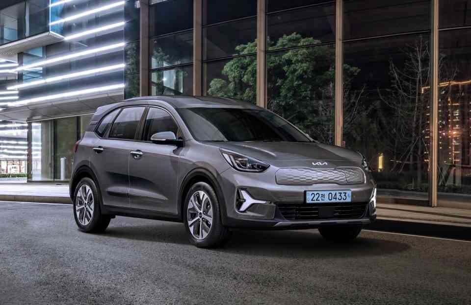 니로 플러스 사전계약이 8000대라네요 게시글 썸네일