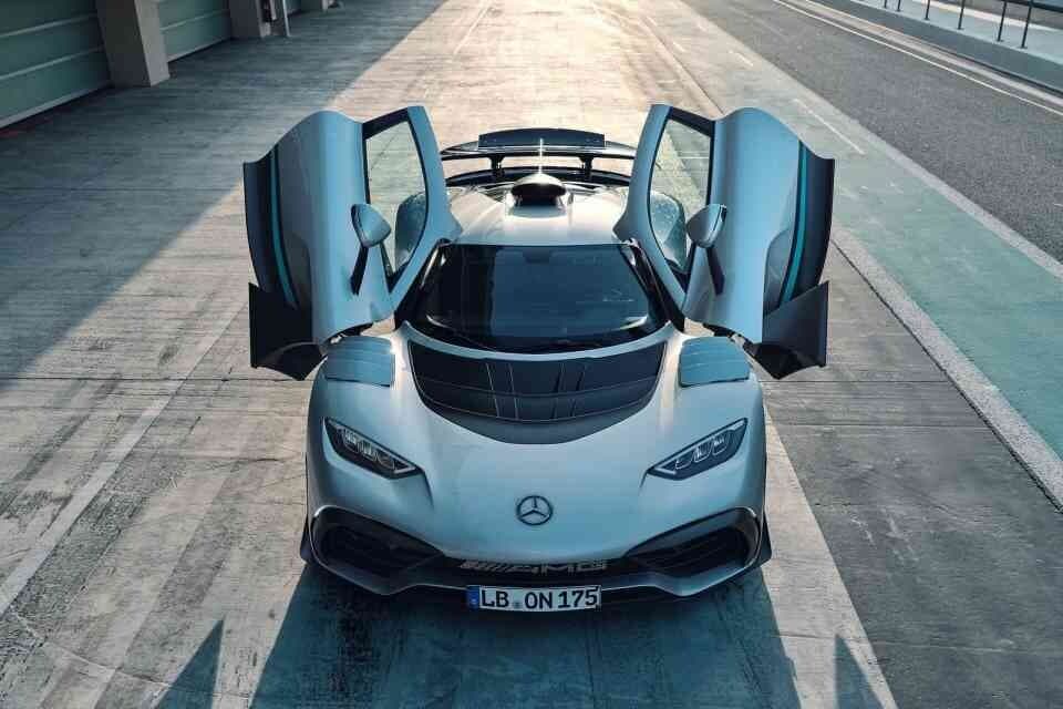 F1 심장 품은 AMG 원 공개! 게시글 썸네일