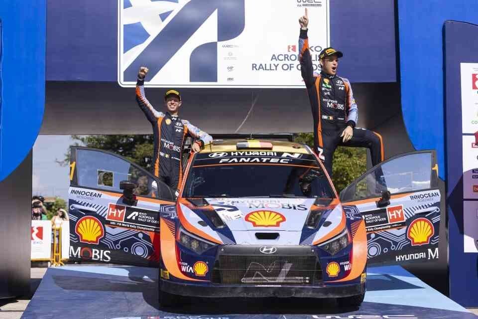 현대차 WRC팀이 1~3위를 싹쓸이 했습니다 ㄷㄷ 게시글 썸네일