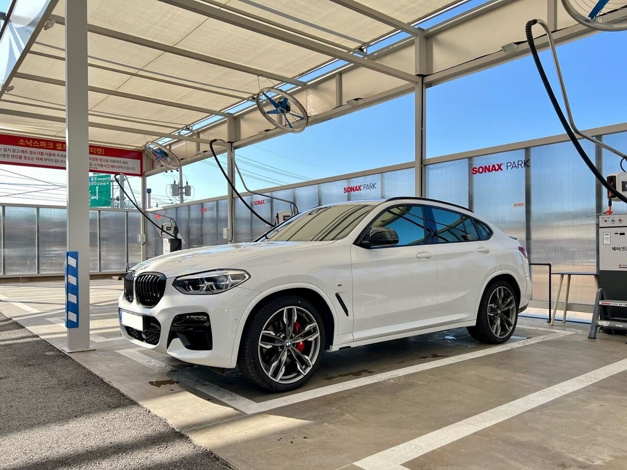 Bmw x4 m40i 게시글 썸네일