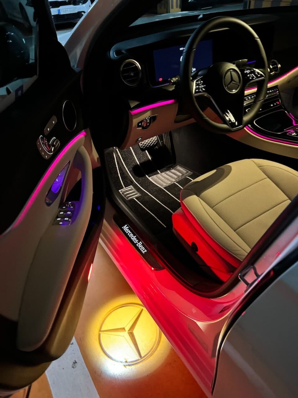 벤츠 E-클래스 E 250 아방가르드 게시글 썸네일