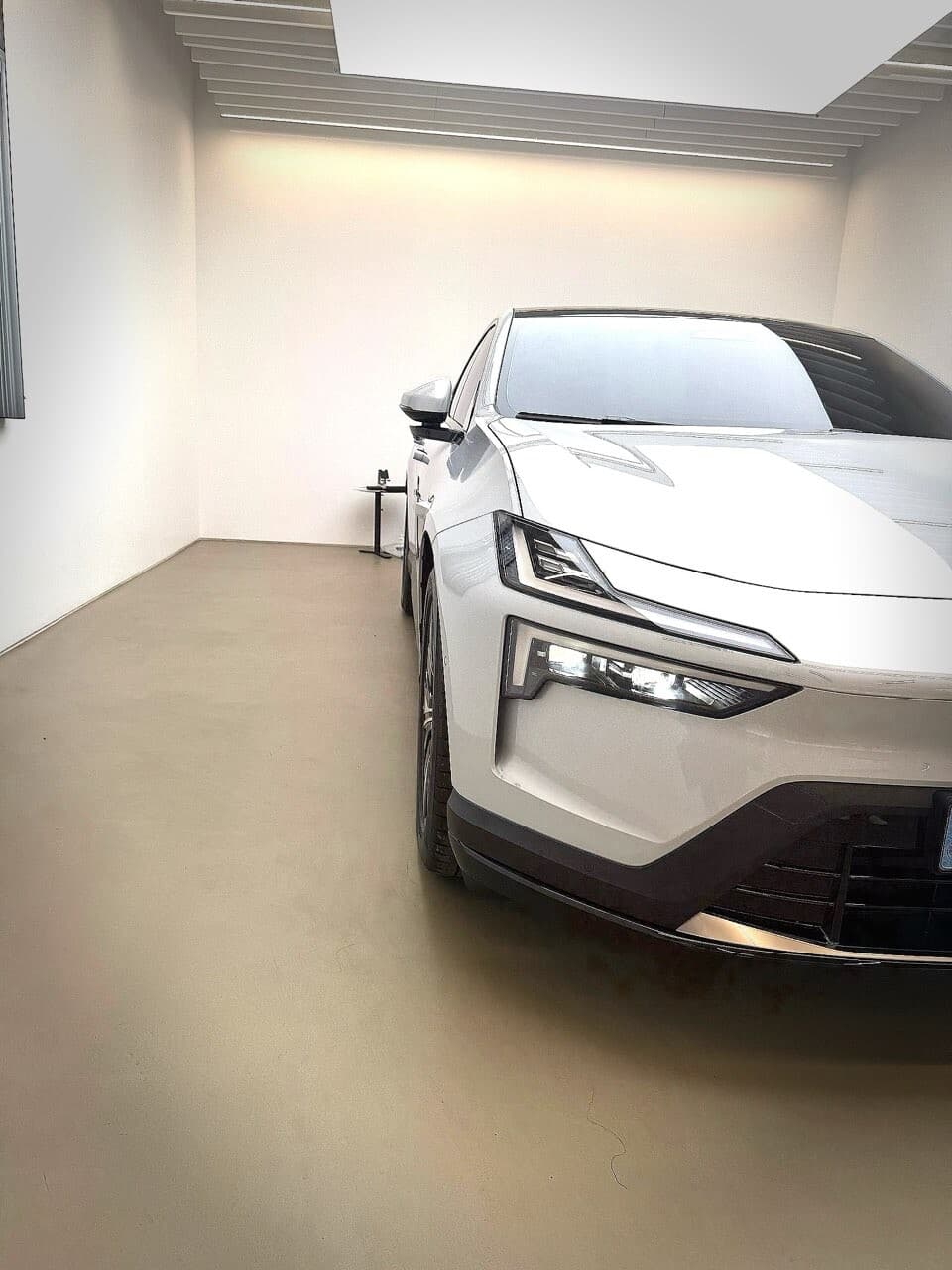 폴스타4 출고 게시글 썸네일