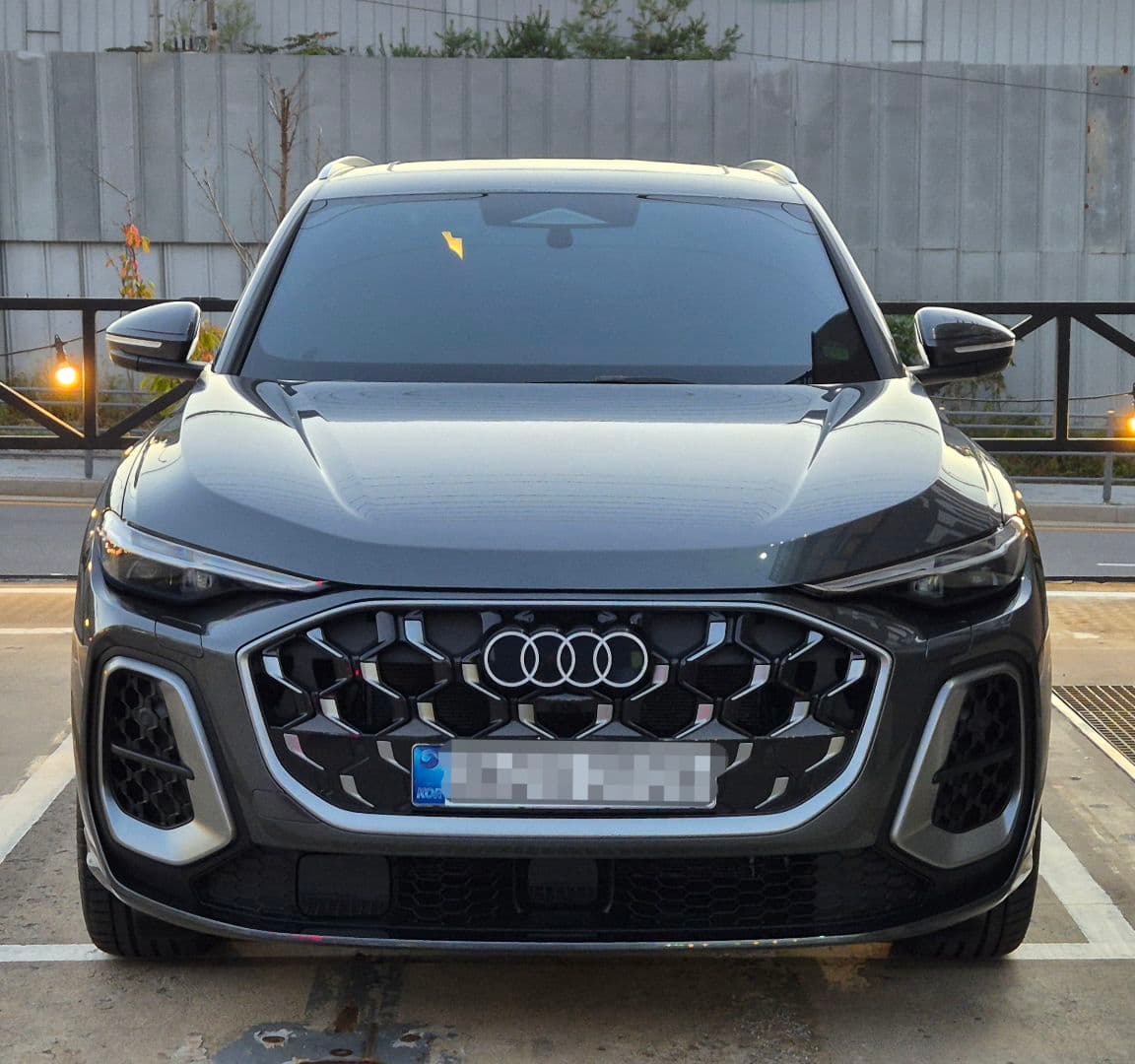 다들 좋다고 추천하지만 타는 사람은 안보이는 아우디 audi Q5 리뷰 게시글 썸네일