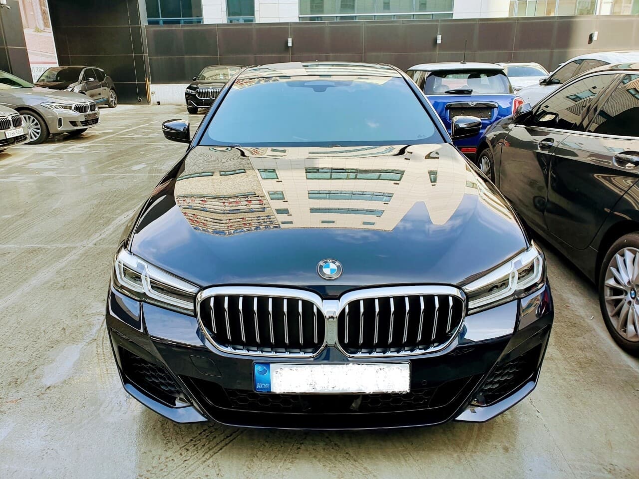 BMW 5시리즈 520i M 스포츠 패키지 게시글 썸네일