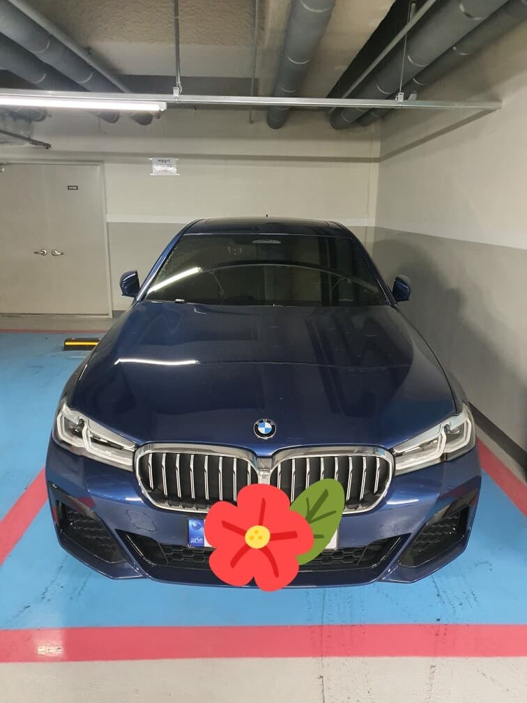 BMW 5시리즈 520i M 스포츠 패키지 게시글 썸네일